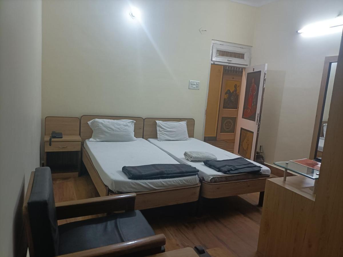 הרידוואר Hotel Midtown מראה חיצוני תמונה