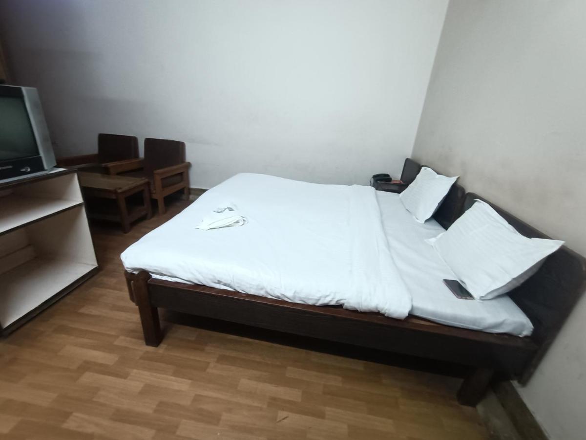 הרידוואר Hotel Midtown מראה חיצוני תמונה