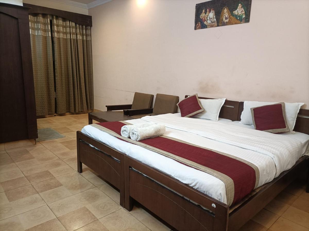 הרידוואר Hotel Midtown מראה חיצוני תמונה