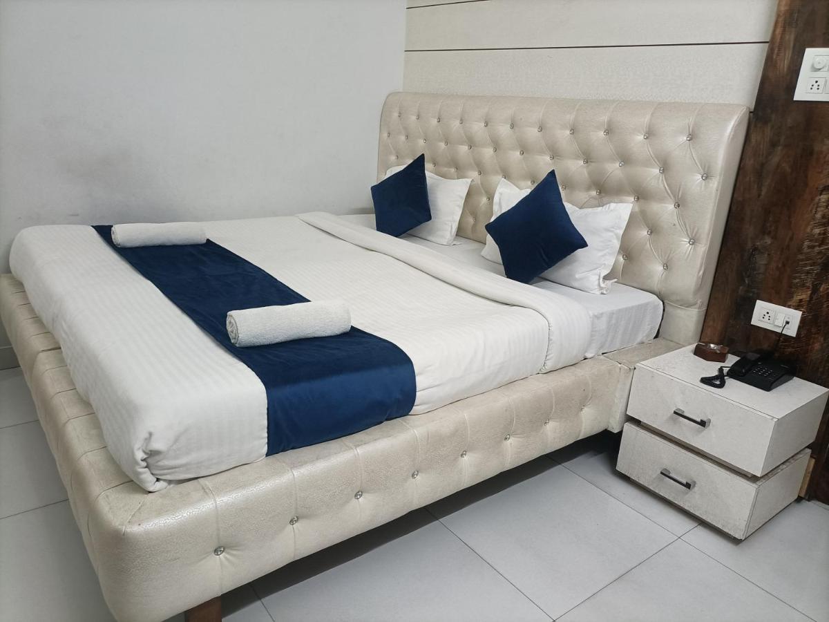 הרידוואר Hotel Midtown מראה חיצוני תמונה