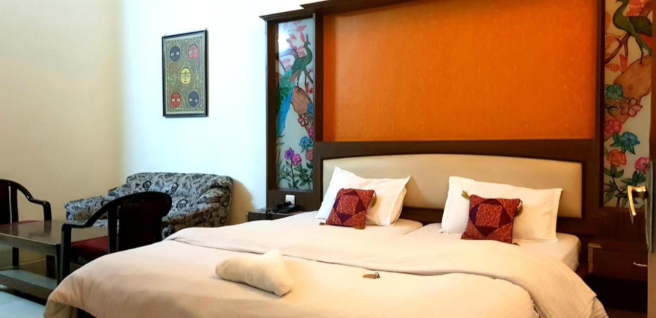 הרידוואר Hotel Midtown מראה חיצוני תמונה